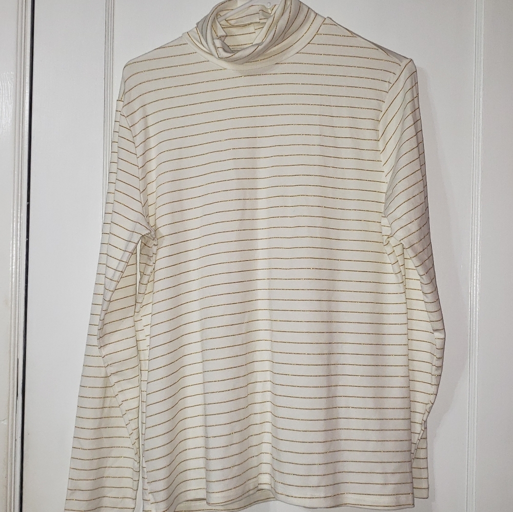 Turtleneck top!